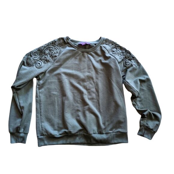 🛍️Green Crew Neck Sweatshirt with Lace Detail - Picture 1 of 4